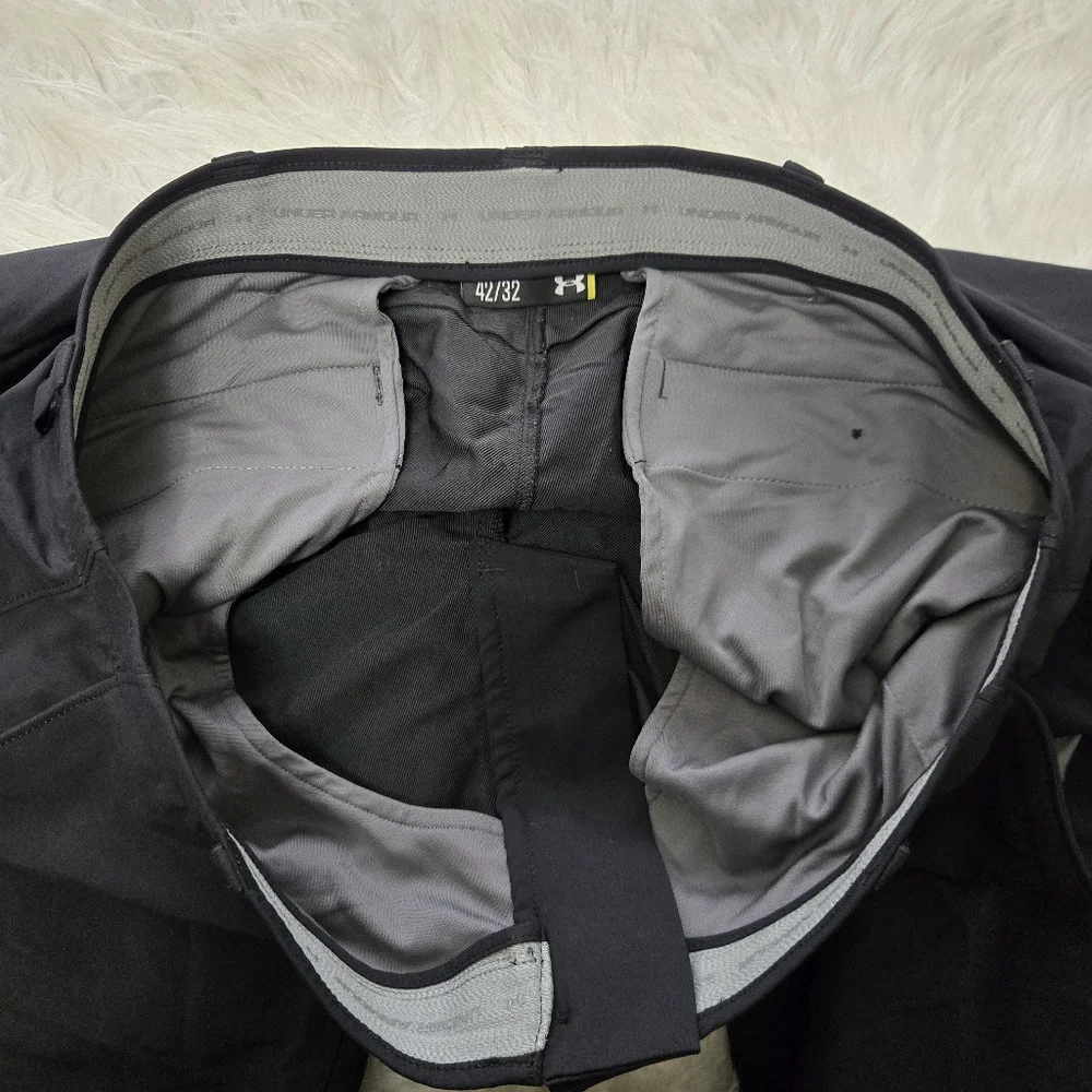 UNDER ARMOUR Golf Pants‎ Mens 42x32 Match Play Black Stretch Comfort Waistband
